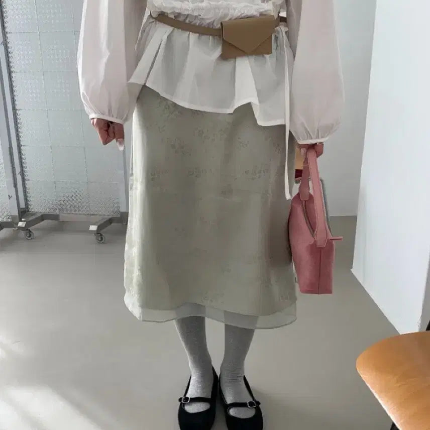 [BUNJANG] Satin Midi Skirt with Subtle Pattern / 새틴 스커트