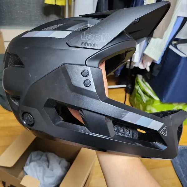 [BUNJANG] Leatt Enduro 2.0 Detachable Full-Face Helmet / Leatt Enduro 2.0 리에뜨 분리형 풀페이스 헬멧