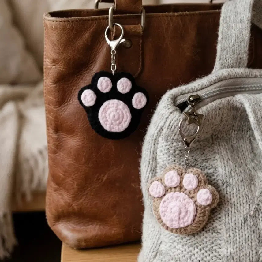 [BUNJANG] Handmade Knitted Cat Paw Keychain Set (2 Pieces) / 고양이발 핸드메이드 뜨개 키링 2p 세트