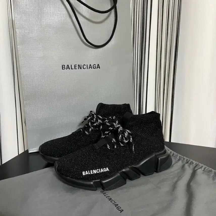 [BUNJANG] Balenciaga Speed Runner Lace-up Glitter Sneakers (US 7-8) / 새상품급 발렌시아가 스피드러너 레이스업 글리터 240-250