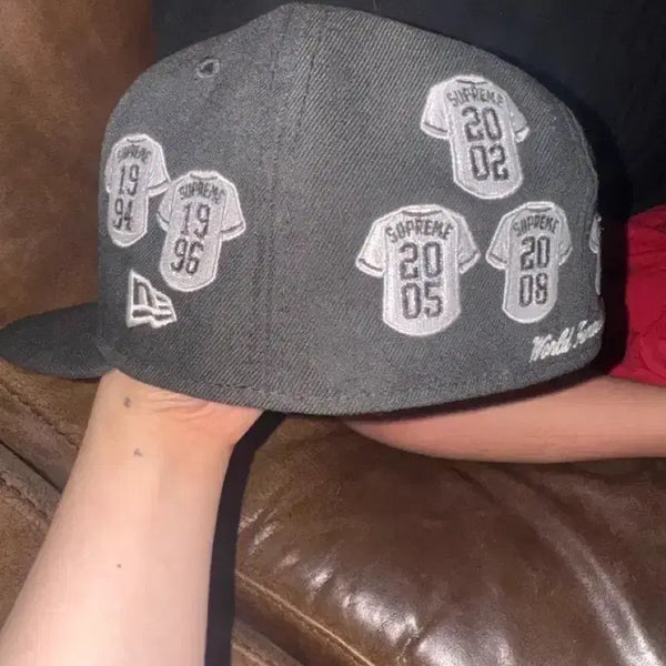 [BUNJANG] Supreme x New Era Jersey Box Logo Black (24FW) / 슈프림 x 뉴에라 저지 박스로고 블랙 (24FW)