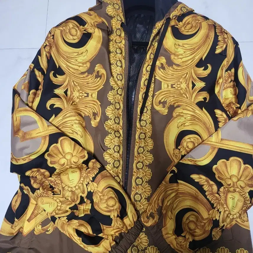 [BUNJANG] Versace Barocco Silk Windbreaker / 베르사체 바로코 실크 바람막이