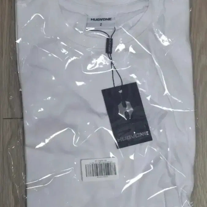 [BUNJANG] Hugbon Muscle Fit T-shirt, White, Size L, Sealed / 미개봉)허그본 머슬핏 반팔 L 새상품