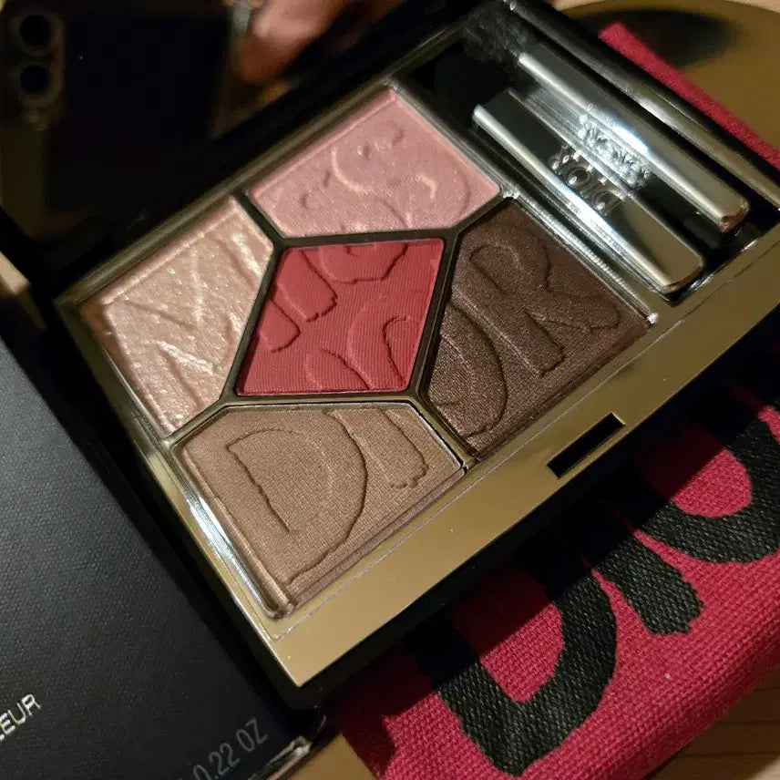 [BUNJANG] Miss Dior Diorshow 5 Couleurs 862 Shocking Pink Limited Edition Eyeshadow Palette / 새상품) 미스 디올 리미티드 에디션 디올쇼 5 꿀뢰르 862 쇼킹 핑크