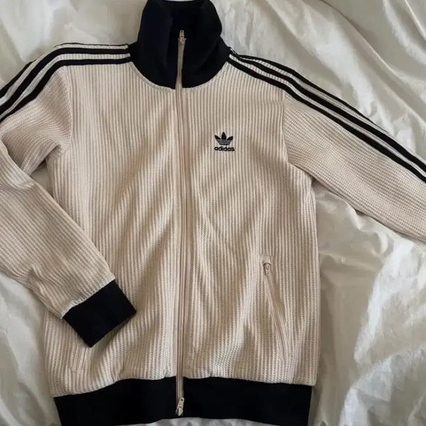 [BUNJANG] Adidas Beckenbauer Waffle Track Top White JW0109 / 아디다스 와플 베켄바우어 트랙탑 집업 윈더 화이트 JW0109