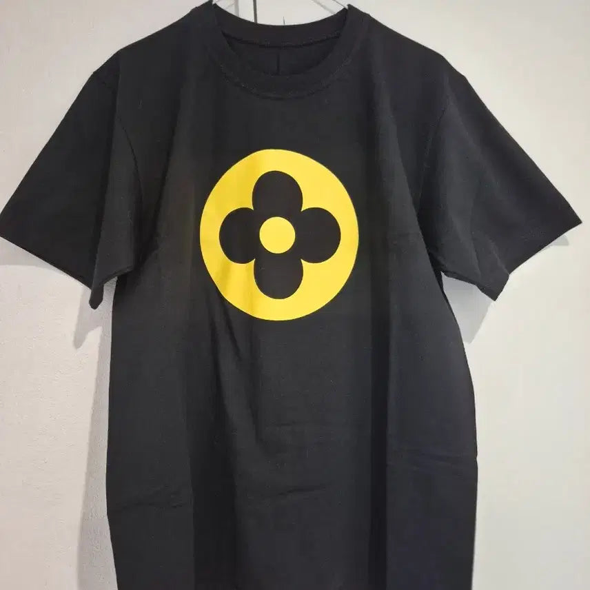 [BUNJANG] Louis Vuitton Monogram Flower Team Building Vintage T-Shirt / (새제품)루이비통 모노그램 플라워 팀빌딩 빈티지 티셔츠 레어 사이즈100