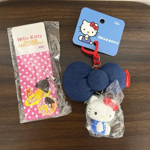 [BUNJANG] Hello Kitty 2-Piece Keychain Set: Chocolate Mushroom Keychain & Denim Ribbon Figure Keychain / Set 헬로 키티 키링 2종 세트 초코송이 키링 데님 리본 피규어 키링