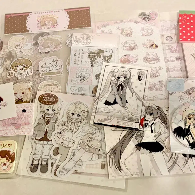 [BUNJANG] Assorted Seal Stickers and Pin Buttons Bundle Set / 연두님 히메님 백쨈님 나나님 등 씰스티커 핀버튼 등 일괄