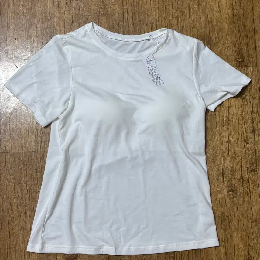 [BUNJANG] Women's White Round Neck Short Sleeve Basic T-Shirt with Built-in Bra Cups / 새옷 여자옷 브라캡내장 화이트 라운드넥 반팔 여름 티셔츠 베이직티