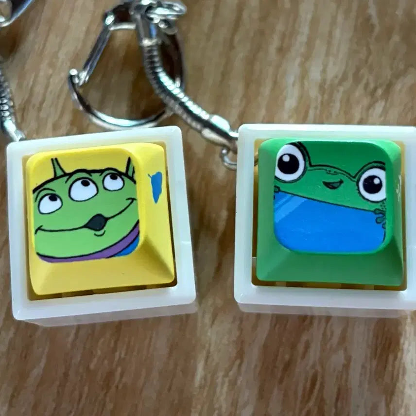 [BUNJANG] Baskin Robbins Toy Story Alien & Lilypad Keycap Bundle Set (Unsealed) / 배스킨라빈스 토이스토리 키캡 일괄
