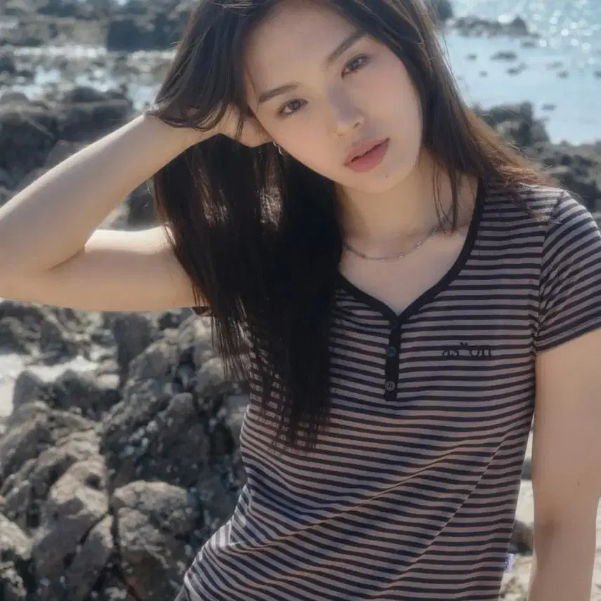 [BUNJANG] AZON Candy Stripe T-shirt Short Sleeve Black / 애즈온 candy stripe t 반팔 스트라이프 블랙