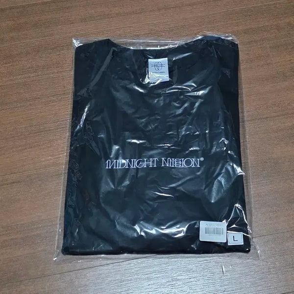 [BUNJANG] Hoshimachi Suisei 2024 Midnight Grand Orchestra T-Shirt (Size L, Sealed) / 호시마치 스이세이 2024 미드그라 티셔츠 미개봉 홀로라이브