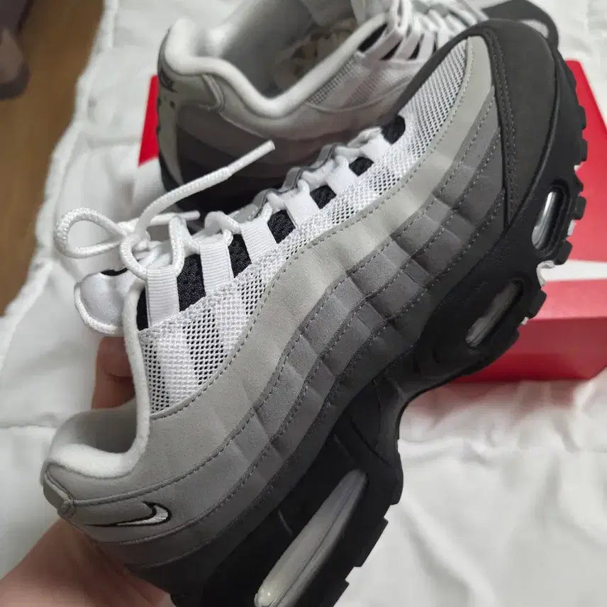 [BUNJANG] Nike Air Max 95 Big Bubble OG Black White (275mm) / [275] 에어맥스95 빅버블 og 블랙화이트