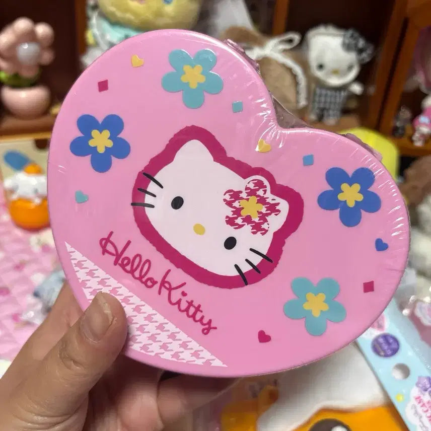 [BUNJANG] Hello Kitty Heart Shaped Pink Accessory Case / 헬로키티 하트 모양 핑크색 액세서리 케이스