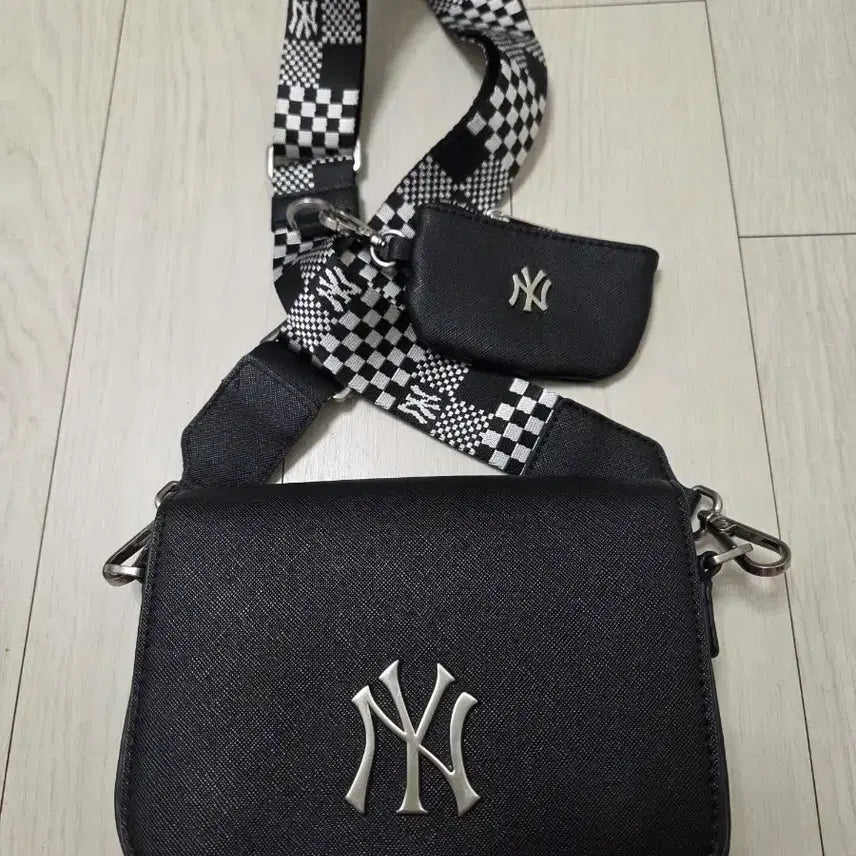 [BUNJANG] NY Shoulder Bag / NY. 숄더백