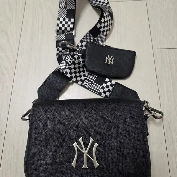 [BUNJANG] NY Shoulder Bag / NY. 숄더백