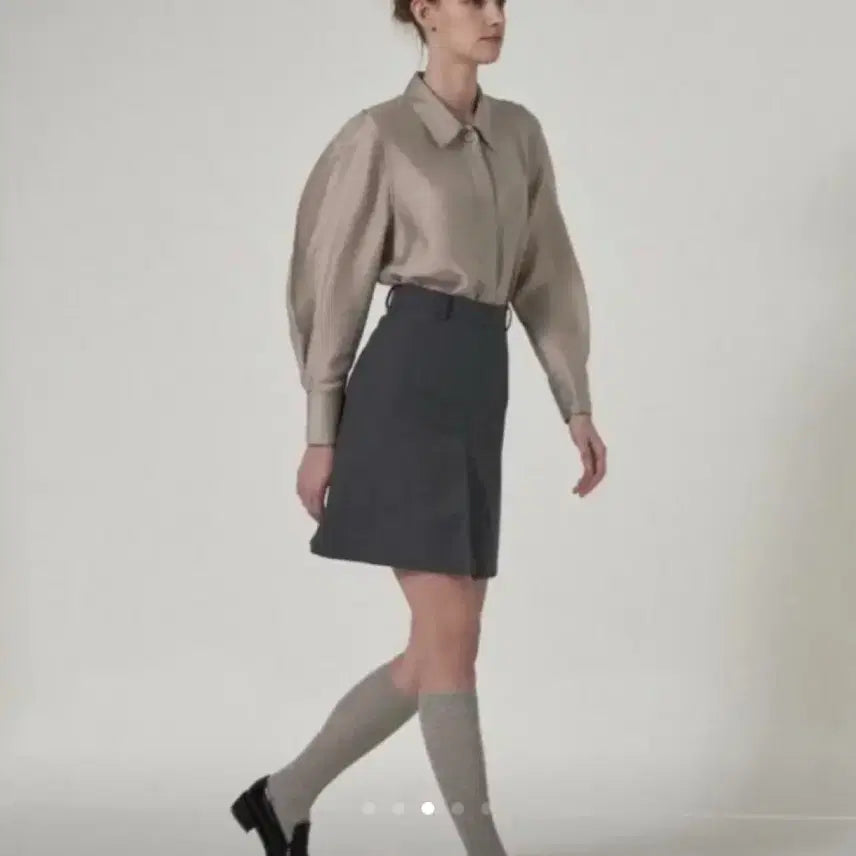[BUNJANG] Gede Ballroom Blouse / 게드 볼룸 블라우스