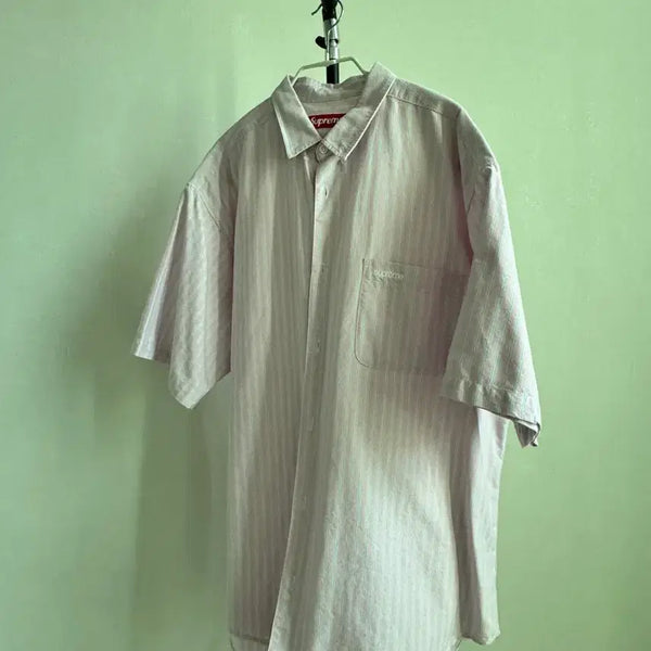 [BUNJANG] Supreme Striped Short Sleeve Shirt Pink XL / 슈프림 스트라이프 반팔 셔츠 핑크(XL)