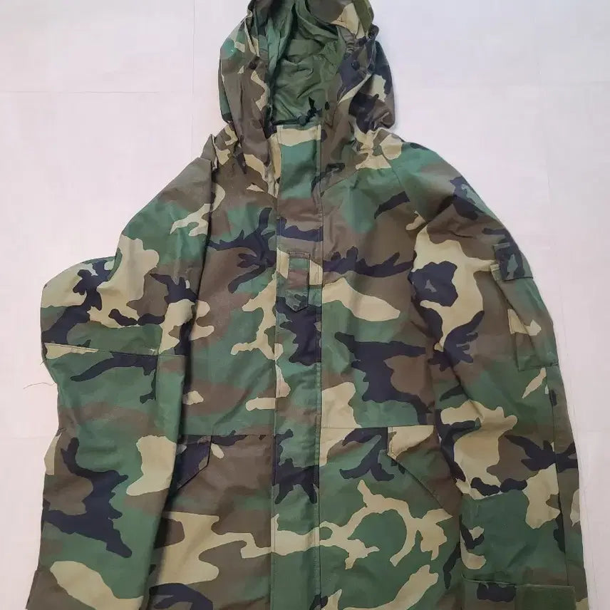 [BUNJANG] ECWCS Gore-Tex Parka Woodland XL-R / ECWCS 고어텍스파카 우드랜드 XL-R