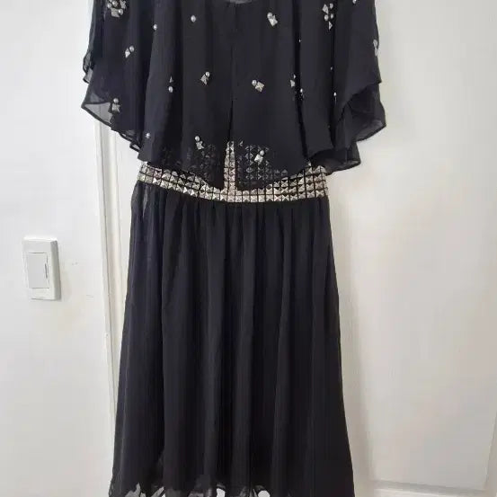 [BUNJANG] Black Sequin Long Dress / 블랙 시퀸 원피스