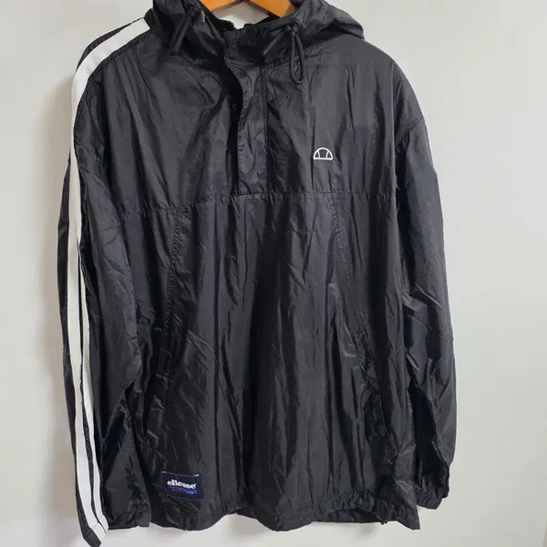 [BUNJANG] ellesse HERITAGE Lightweight Anorak Windbreaker Black / 엘레쎄 헤리티지 라이트 웨이트 아노락 바람막이 블랙 (100)