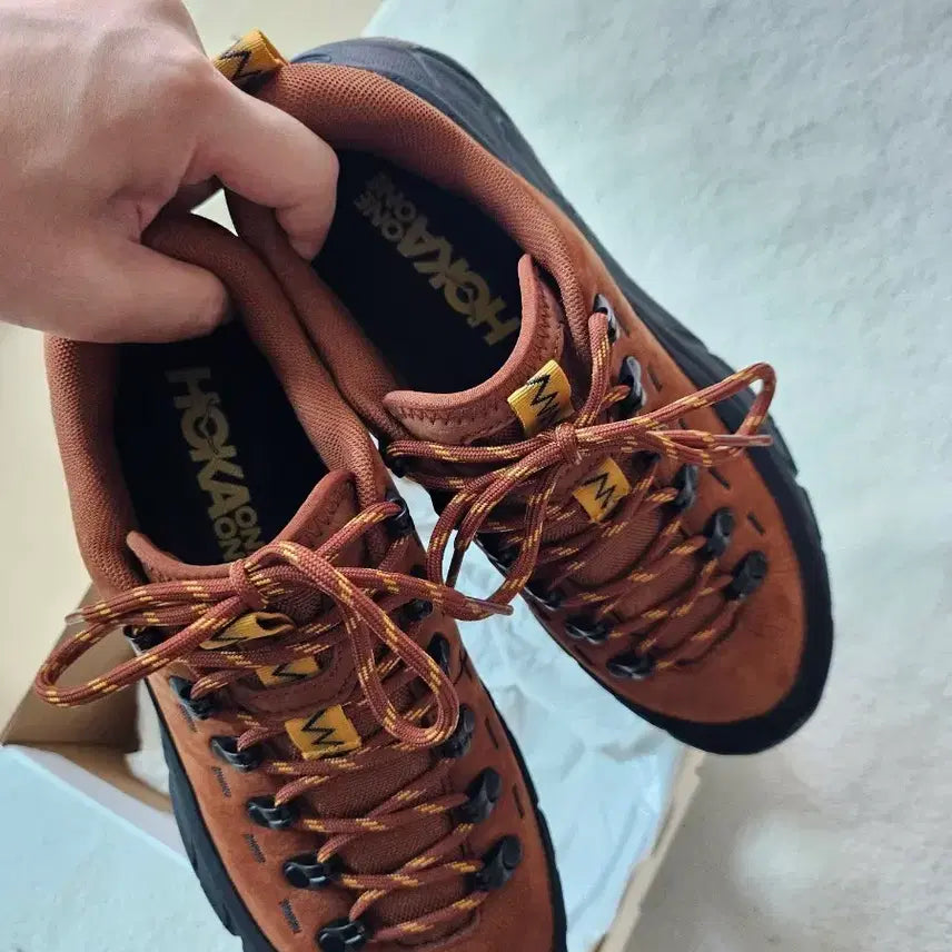 [BUNJANG] Hoka Tor Summit Hiking Shoes 250 Hazelnut Black / 호카 토르 서밋 250 헤이즐넛 블랙(박스풀구성) 팝니다.