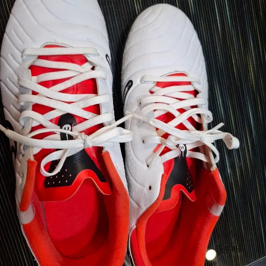 [BUNJANG] Nike Futsal Cleats White/Red 275mm / 나이키 신발