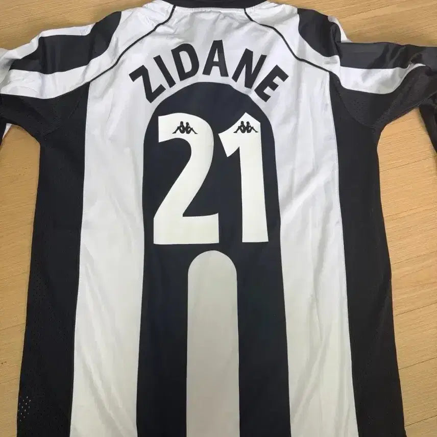 [BUNJANG] Juventus 97/98 Kappa Zidane Long-Sleeve Replica Jersey (2XL) / 세리에 A 97/98 유벤투스 카파 지단 긴팔 유니폼 (2xl)