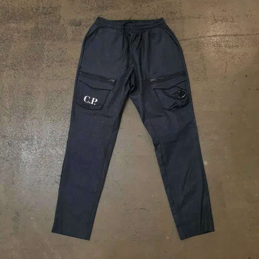 [BUNJANG] C.P. Company Cargo Jogger Pants Denim / C.P. 컴퍼니 카고 조거 팬츠 데님 컬러 새상품