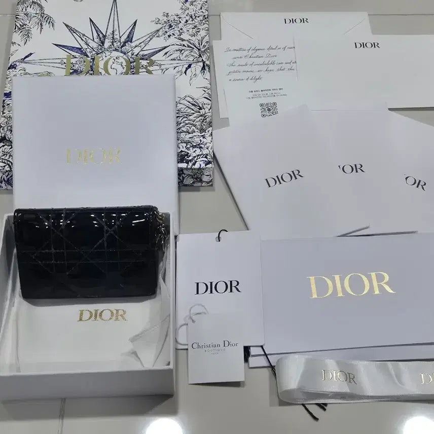 [BUNJANG] Dior Lady Dior Flap Card Holder / 디올 레이디 디올 플랩 카드지갑