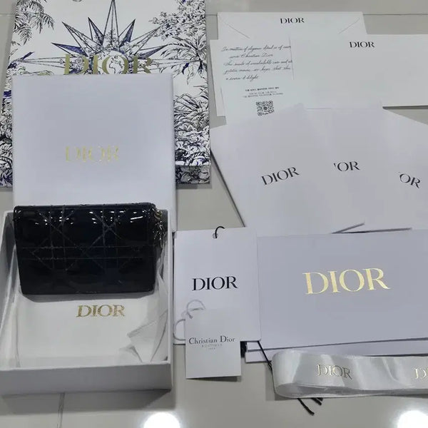 [BUNJANG] Dior Lady Dior Flap Card Holder / 디올 레이디 디올 플랩 카드지갑
