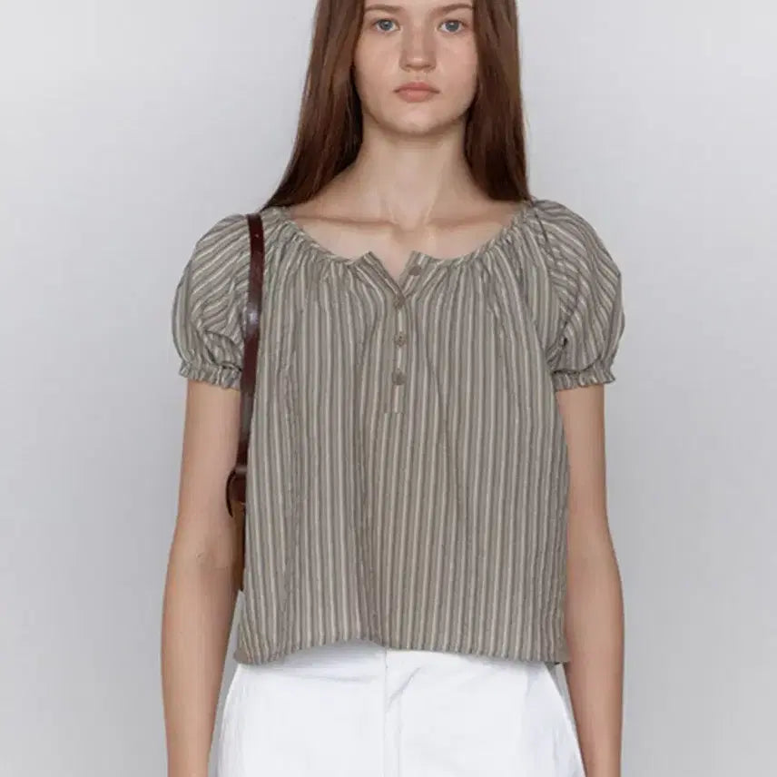 [BUNJANG] Brenda Brenda Becky Blouse Beige / 브렌다브렌든 베키 블라우스