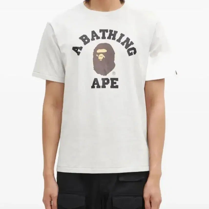 [BUNJANG] BAPE College Logo T-Shirt White XL / 베이프 칼리지 남성 로고 반팔 티셔츠 XL
