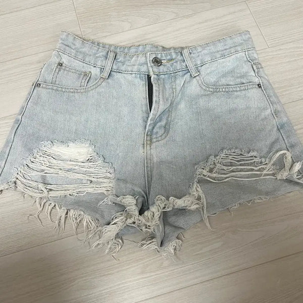 [BUNJANG] Light Wash Distressed Denim Hot Shorts / 연청 데미지 핫팬츠 쇼츠 M사이즈
