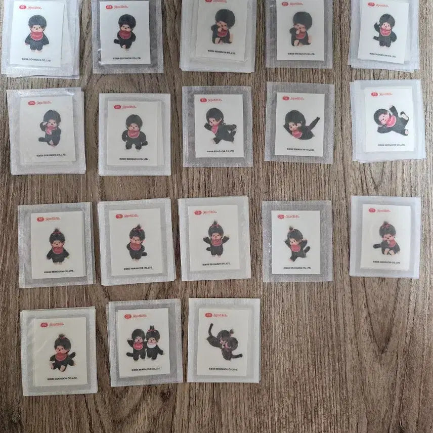 [BUNJANG] Monchhichi Mini-Album Stickers (Wafer) / 몬치치띠부씰(웨하스)판매