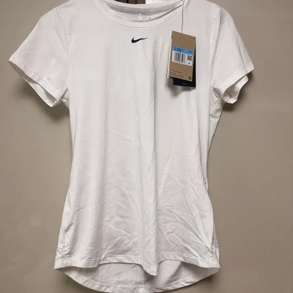 [BUNJANG] Nike Women's Slim Fit T-Shirt / 나이키 여성용 슬림핏 반팔 새상품