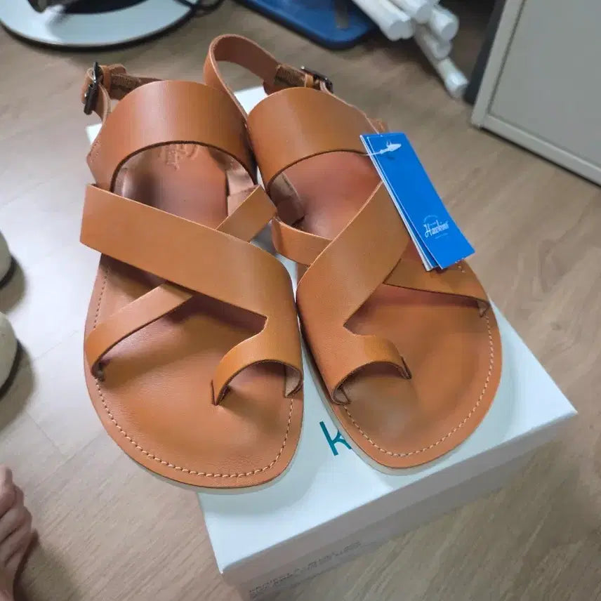 [BUNJANG] Hawkins Havaianas Camel Sandals (Size 290) / 호킨스 하바이아나스 샌들 카멜 290