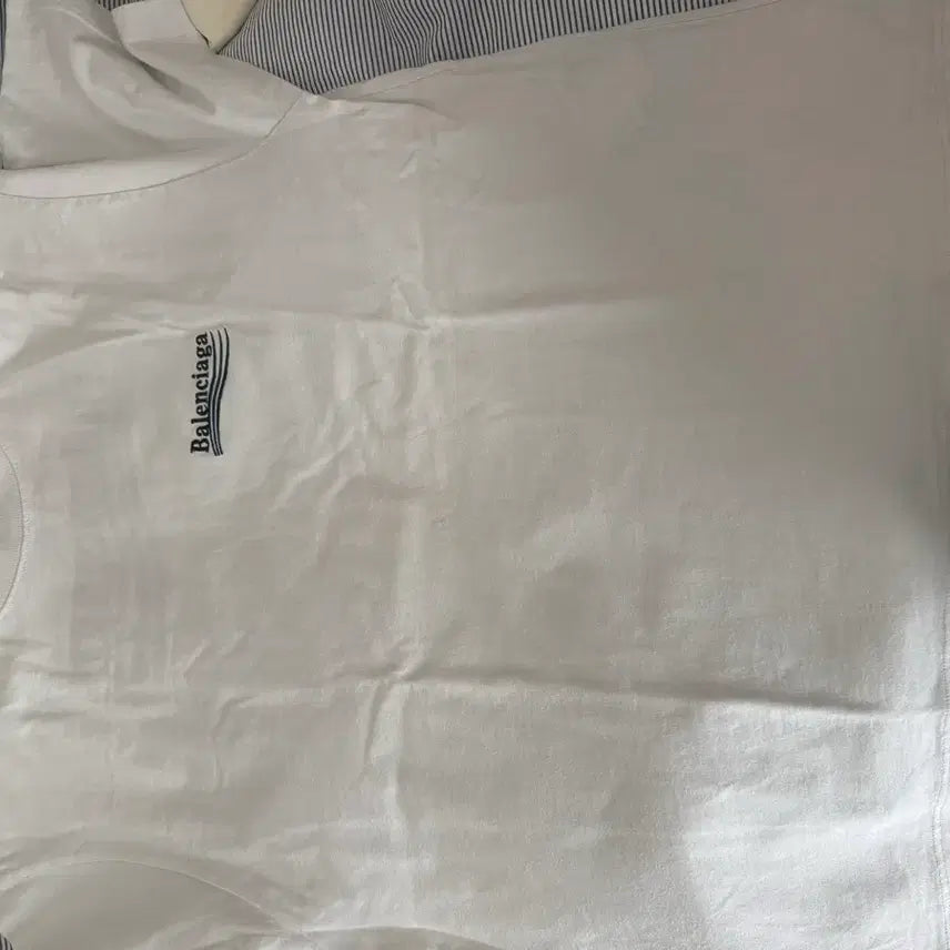 [BUNJANG] Balenciaga Wave Embroidered Short Sleeve T-Shirt Size S / 발렌시아가 웨이브 반팔 자수 s