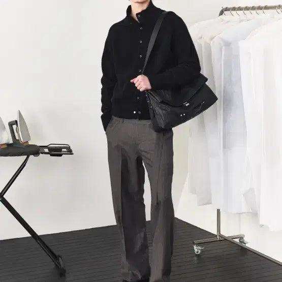 [BUNJANG] Waviness Folded Leather Shoulder Bag - Black / 웨이비니스 폴디드 레더 숄더백 - 블랙