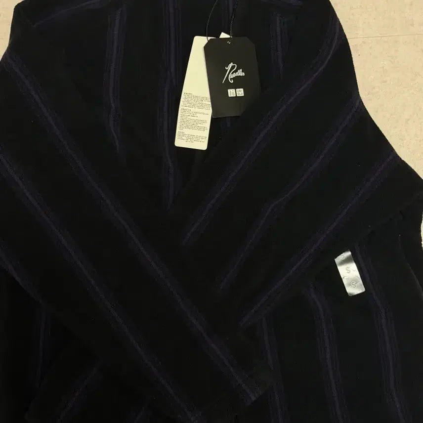 [BUNJANG] Uniqlo x Needles Cardigan (Size S) / 유니클로 니들스 가디건 s (새상품)