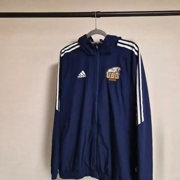 [BUNJANG] Adidas UBC Soccer Windbreaker XL / 아디다스 UBC 축구 바람막이 XL