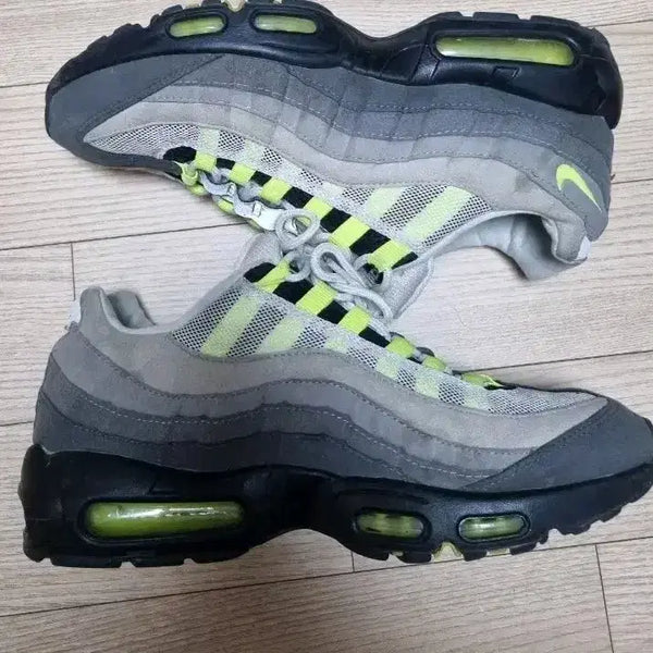 [BUNJANG] Nike Air Max 95 Neon (2015) Men's Running Shoes / 나이키 에어맥스95 네온(2015) 275 운동화 러닝화