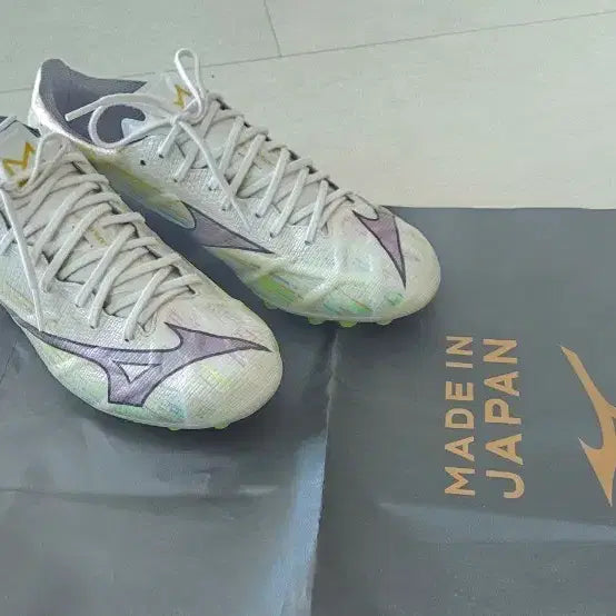 [BUNJANG] Mizuno Alpha 2 AG Japan Soccer Cleats / 미즈노 알파2 AG 재팬 새상품 260mm