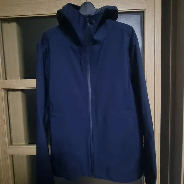 [BUNJANG] Uniqlo Hooded Windbreaker Zip-Up Jacket / 유니클로 바람막이 후드집업L