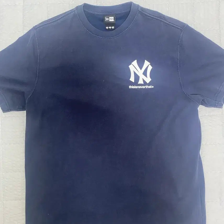 [BUNJANG] thisisneverthat x New Era x MLB New York Yankees Short Sleeve T-Shirt Navy / 디스이즈네버댓 x 뉴에라 x MLB 뉴욕 양키스 숏슬리브 티셔츠 네이비