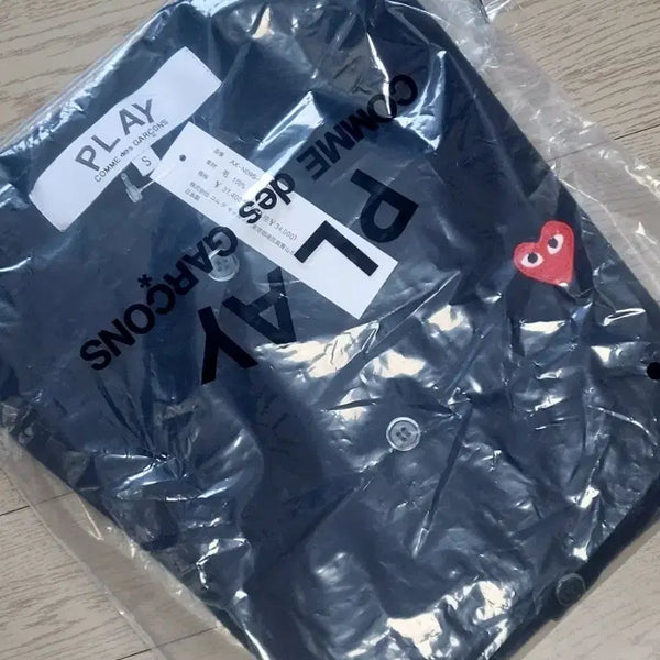 [BUNJANG] Comme des Garçons PLAY Black Heart Short Sleeve Cardigan S / (새상품)꼼데가르송 PLAY 블랙 하트 반팔 가디건 S