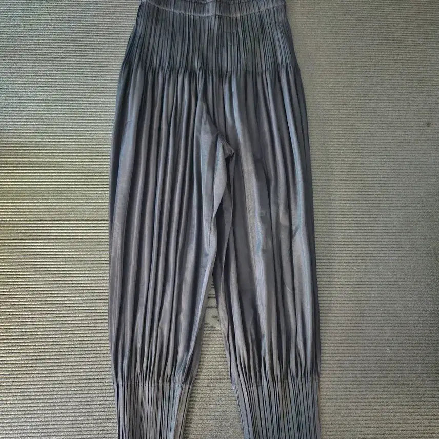 [BUNJANG] Pleats Please Fluffy Basic Pants Black Size 3 / 새상품 플리츠플리즈 플러피베이직 팬츠 블랙3