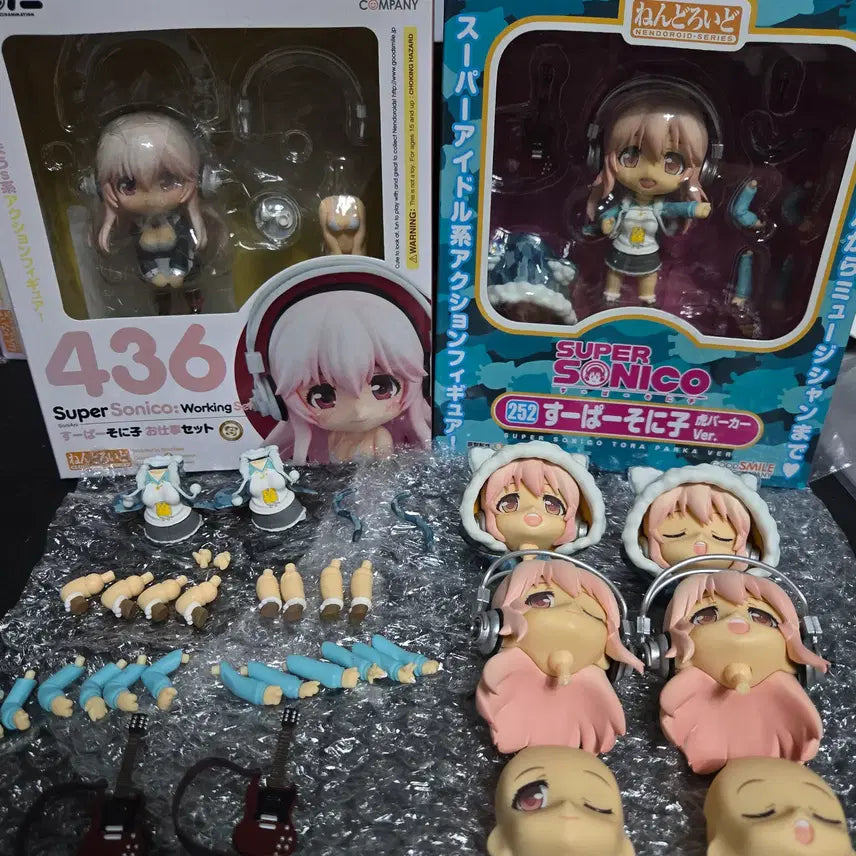 [BUNJANG] Nendoroid Super Sonico Working Set Bundle Set / 개봉품) 넨도로이드 슈퍼소니코 + 피규어 + 액자 일괄