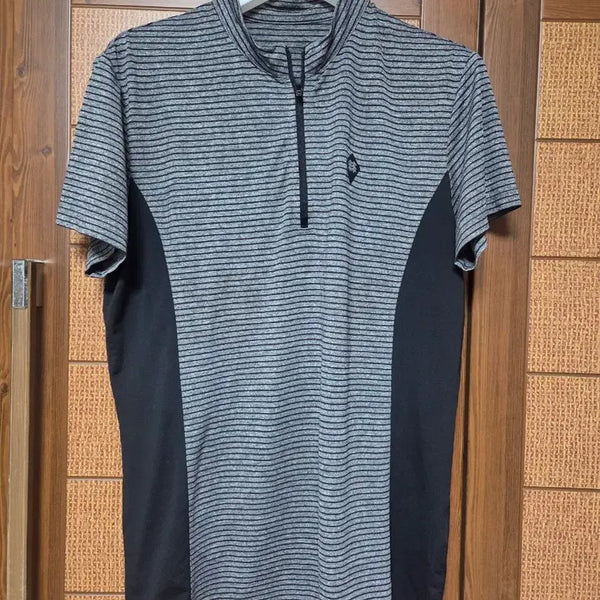 [BUNJANG] Kolon Sport Women's Mock Neck T-Shirt Size 95 / 코오롱스포츠 여성반목티95