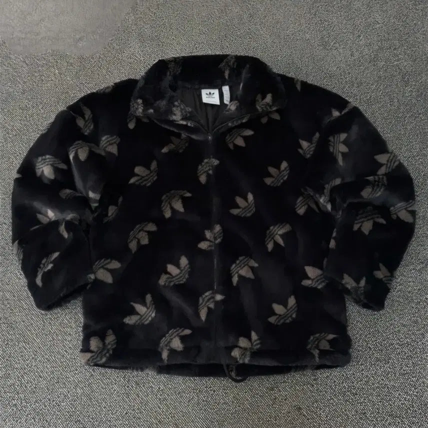[BUNJANG] Adidas Monogram Fur Jacket (S) / (S) 아디다스 모노그램 퍼 자켓